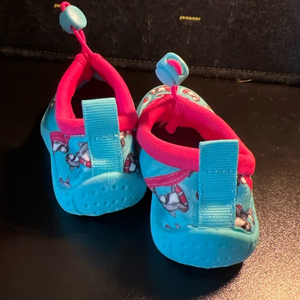 Girls Lily & Dan BOUTIQUE Beach Water Shoes Blue Pink Sz 5/6 Shark‎ Pool Splash